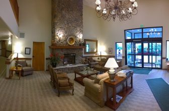 Vom Wohnzimmer zum Dancefloor: wie du Räume akustisch optimierst